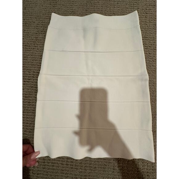 BCBGMAXAZRIA Womens White Bandage Mini Skirt Stretch Bodycon Knit Skirt Size S0 - Picture 4 of 4